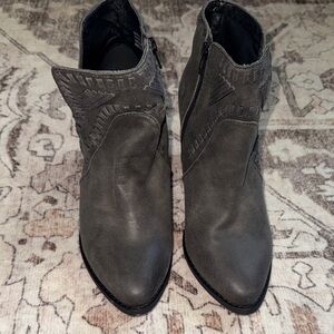 Zigi Soho Charcoal Suede Embroidered Ankle Booties